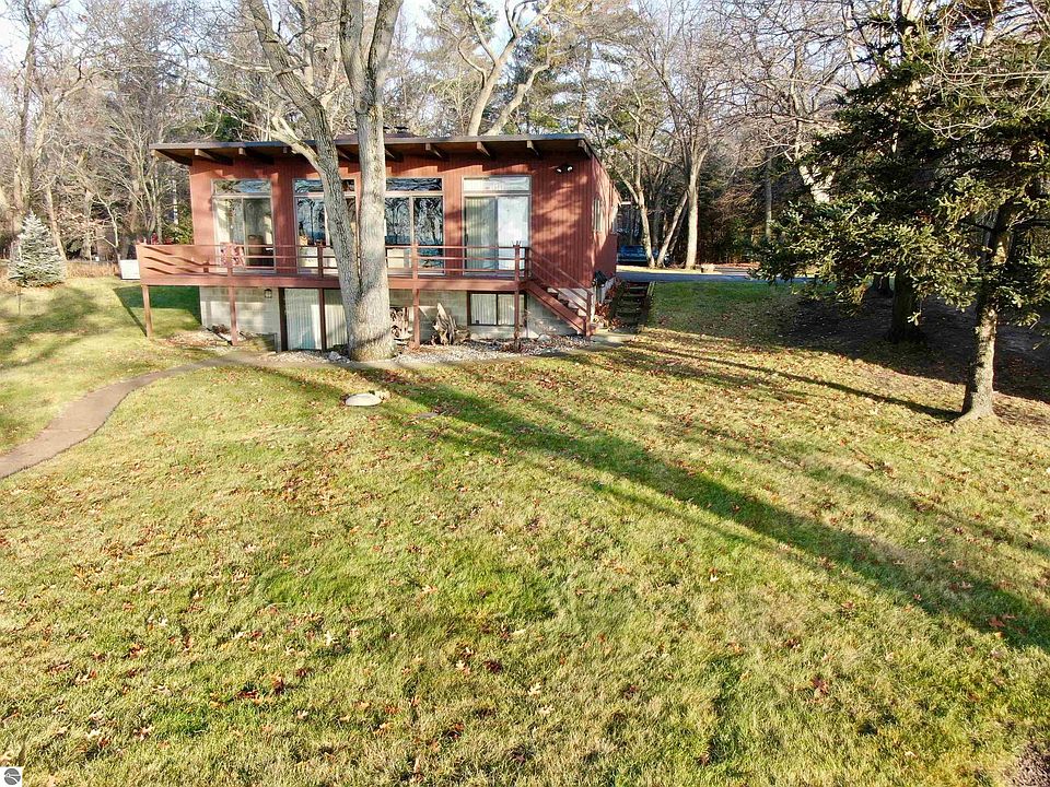 4854 E Michigan Ave, Au Gres, MI 48703 Zillow