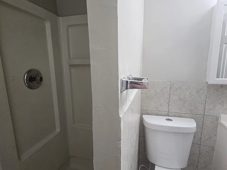 104 Sherman Ave #8A — Photo 5