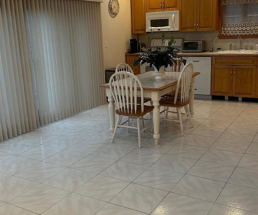 1st image of 16407 95th Street