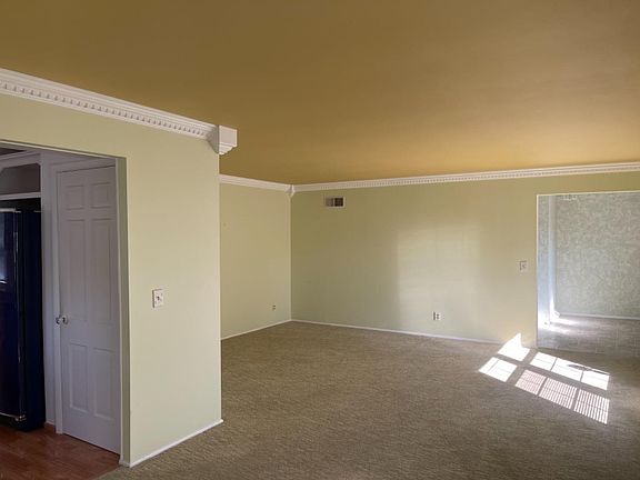 5th image of 10743 Silverbrook Dr