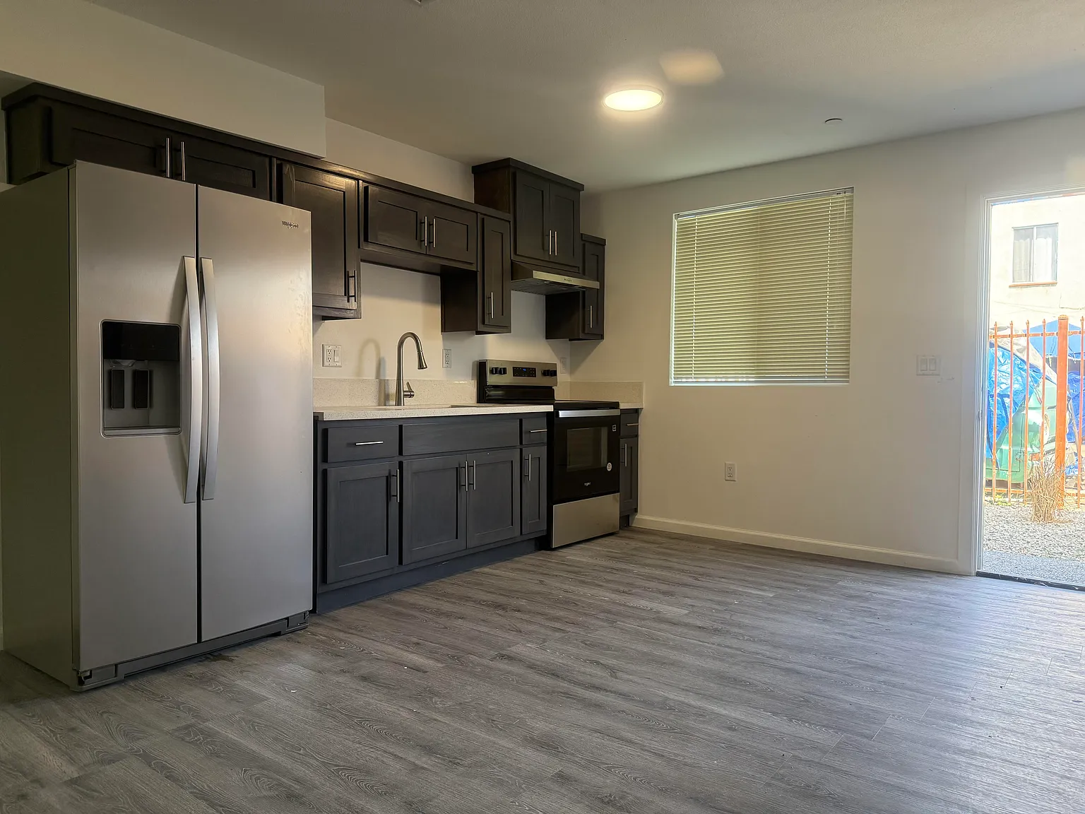 4 bed, 1200 sqft, $3,800 — Photo 3