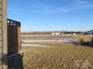 235 Sumac Rd, Mason City, IA 50401