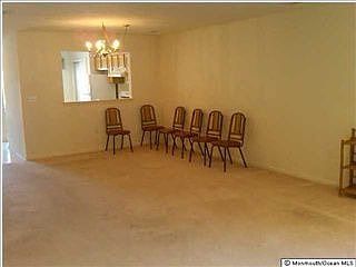 5th image of 6 Golden Willows Ave