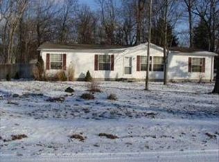 18 Oak Grove Rd, Springfield, MI 49037