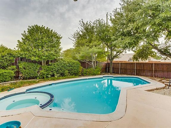 2nd image of 7125 Fox Dr