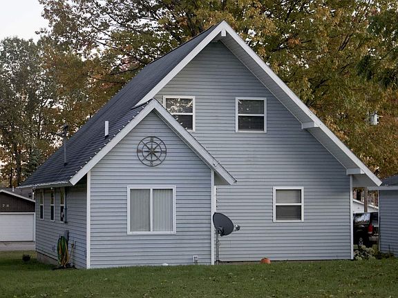 2nd image of 4473 N Shore Dr NE