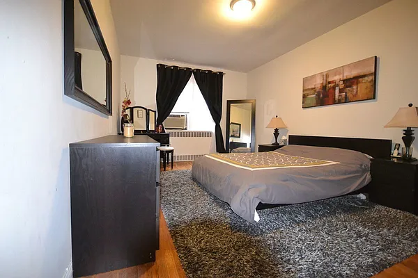 Rented by Silverstein Collection LLC  | media 28