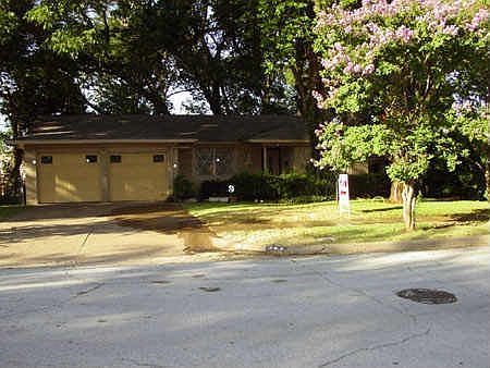 1st image of 343 E Davis St