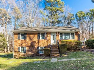 9823 S Wagstaff Cir, North Chesterfield, VA 23236
