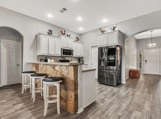 208 Cailin Ct, Burnet, TX 78611