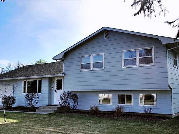 2nd image of 118 19th St W