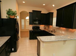 605 Laurelmist Ln, La Marque, TX 77568