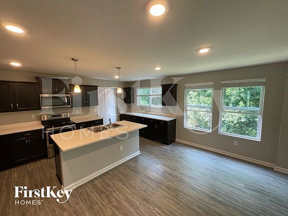 5th image of 2115 Crossridge Dr
