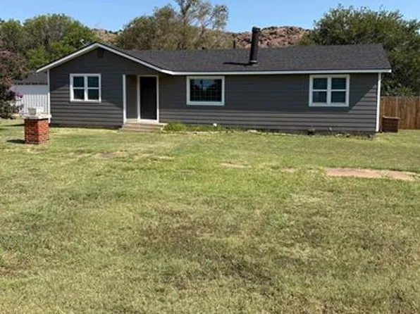 307 E 6th St, Granite, OK 73547