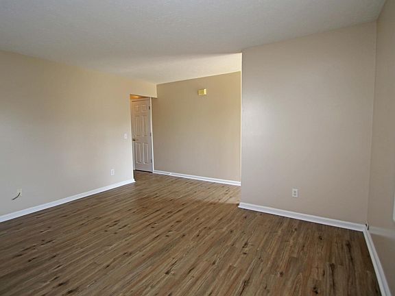 3rd image of 1041 Oriole Ln