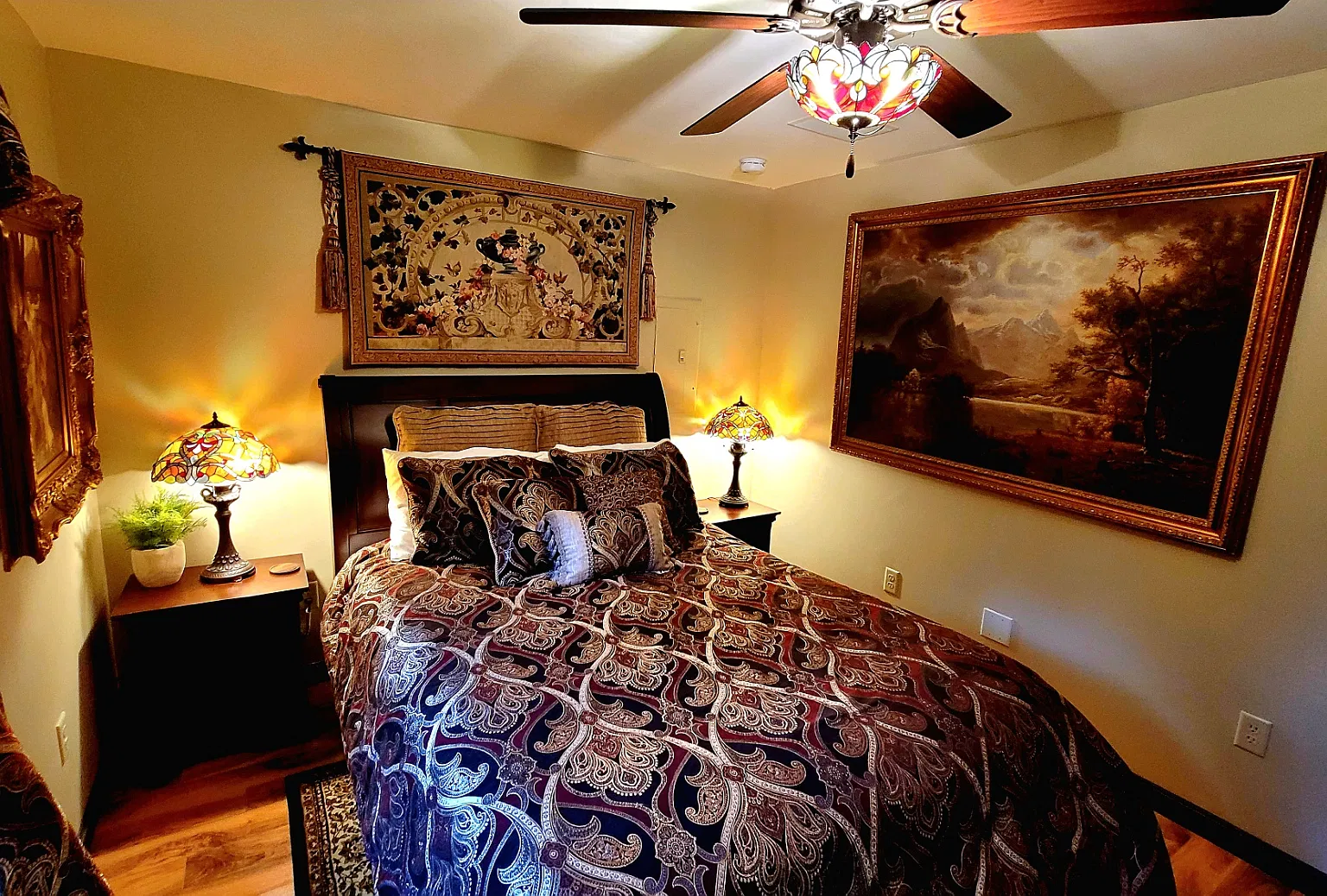 2 bed, 800 sqft, $1,900 — Photo 1