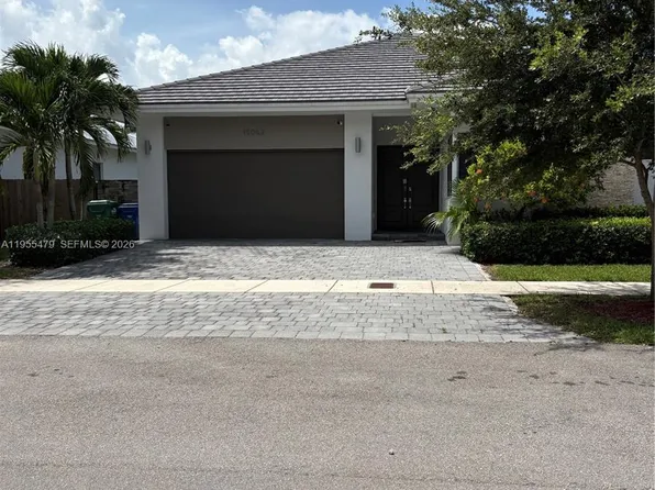 15062 SW 177th Ter, Miami, FL 33187