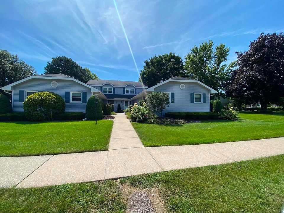 1st image of 5329 W Woodland Dr #C