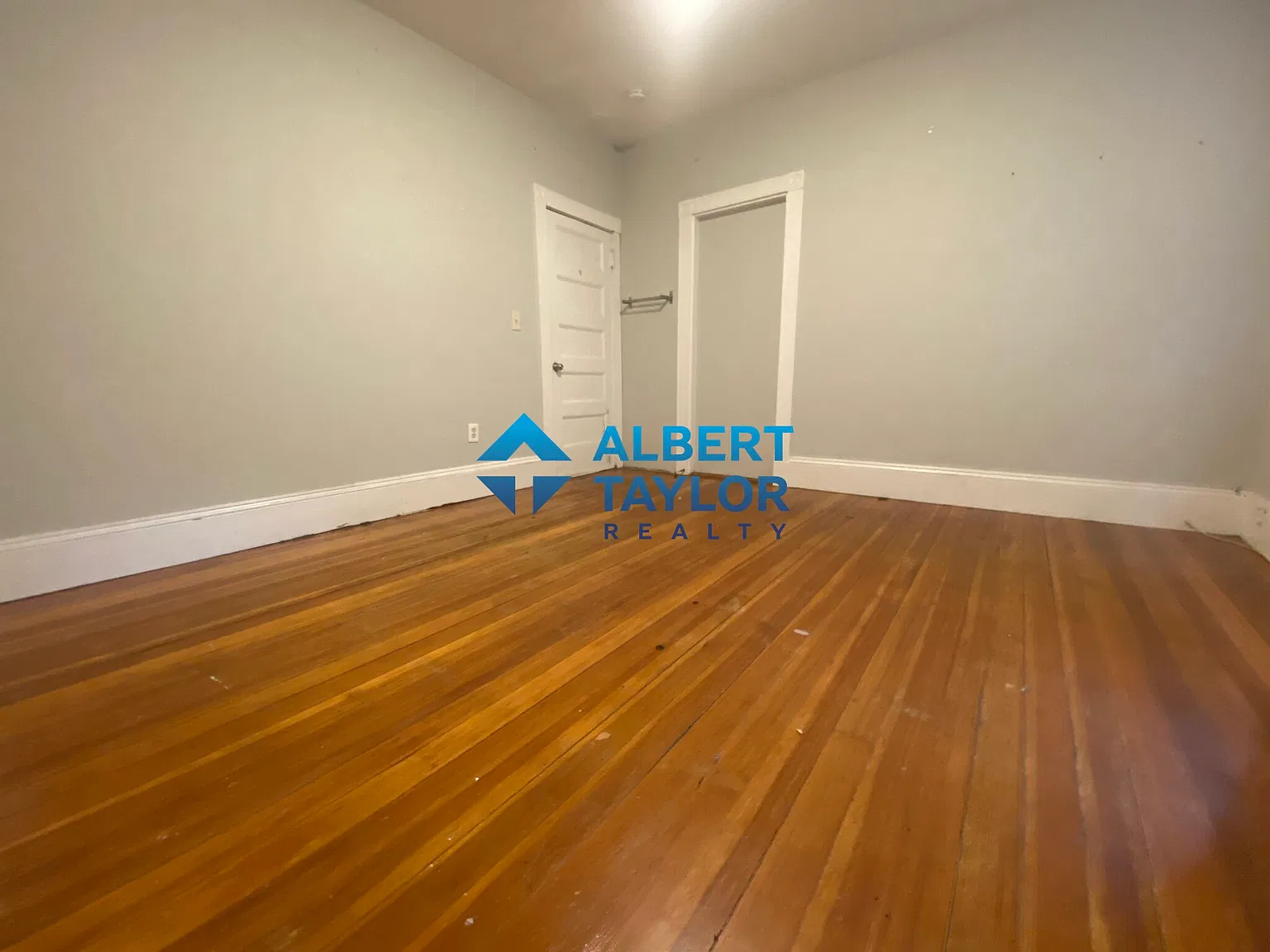 4 bed, 9999 sqft, $6,600 — Photo 3