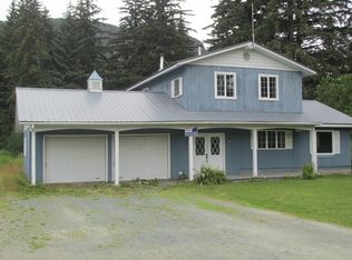 862 Spruce Grove Rd, Haines, AK 99827