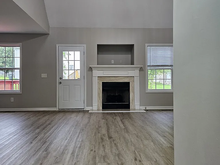 1032 Oakhall Dr — Photo 17