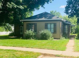 716 4th St, Brookings, SD 57006