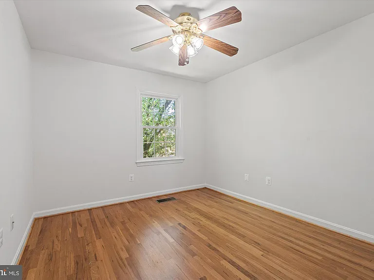 1026 N Pelham St — Photo 23