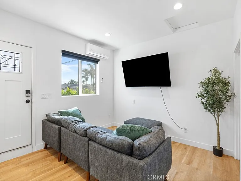 10290 Monte Vista Ave — Photo 16