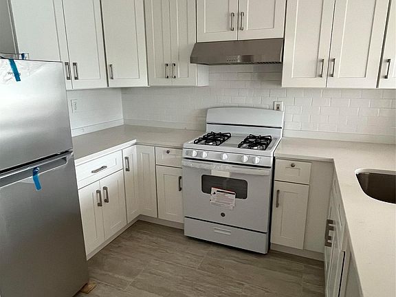 4th image of 81-15 Queens Boulevard #4J