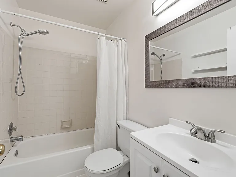 541 Colecroft Ct — Photo 19