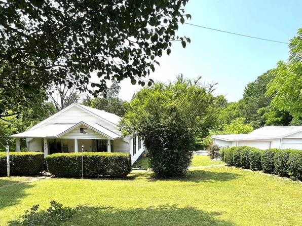 323 N Church Ave, Henderson, TN 38340