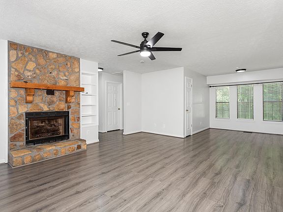 5th image of 189 Eastbrook Dr