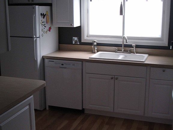 5th image of 724 Tinkers Ln