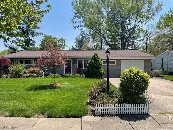 1302 Dewitt Dr, Akron, OH 44313