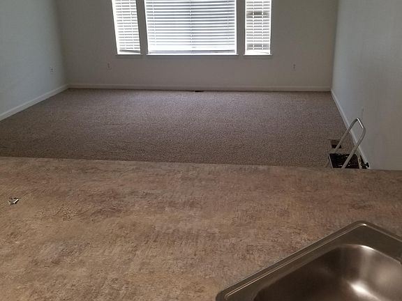 4th image of 6363 E Ohio Ave