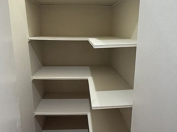 5th image of 260 Mount Auburn St #2B