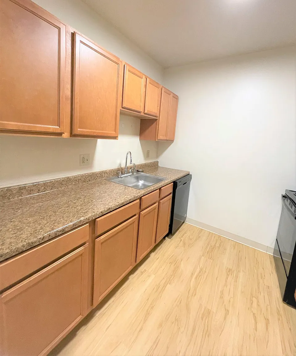 6350 Forward Ave APT 16 photo 1