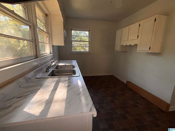 15th image of 800 11th St