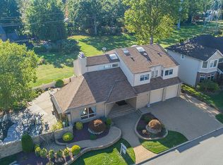 27 Independence Ct, Clifton, NJ 07013