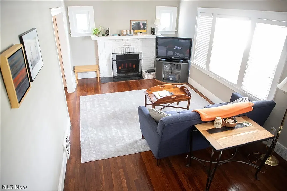 4 bed, 1802 sqft, $2,000 — Photo 4