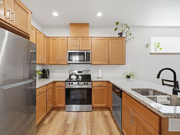 5th image of 6046 SE 136th Ave