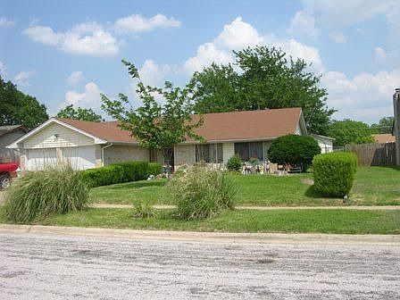 1st image of 2908 Fairlane Dr