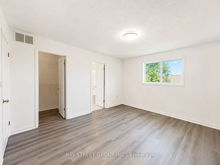 35 Diamond Ct — Photo 16