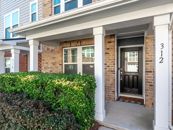 312 Dove Cottage Ln, Cary, NC 27519
