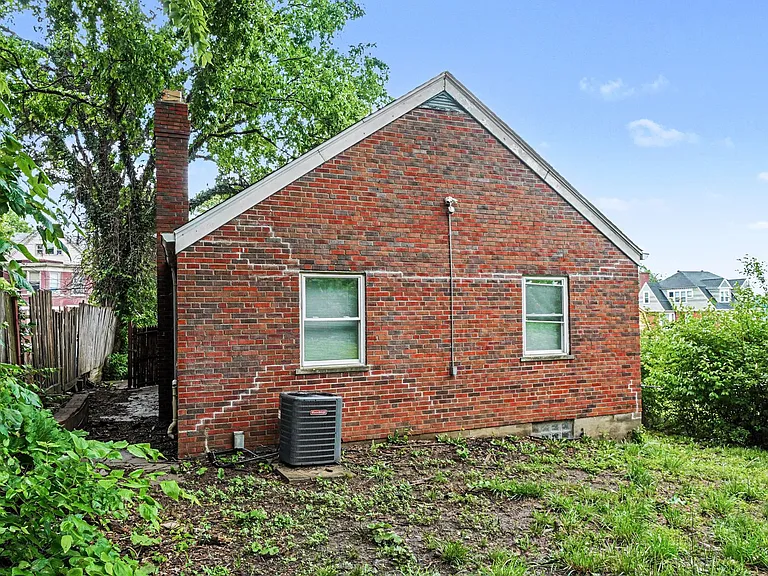 937 Grand Ave — Photo 24