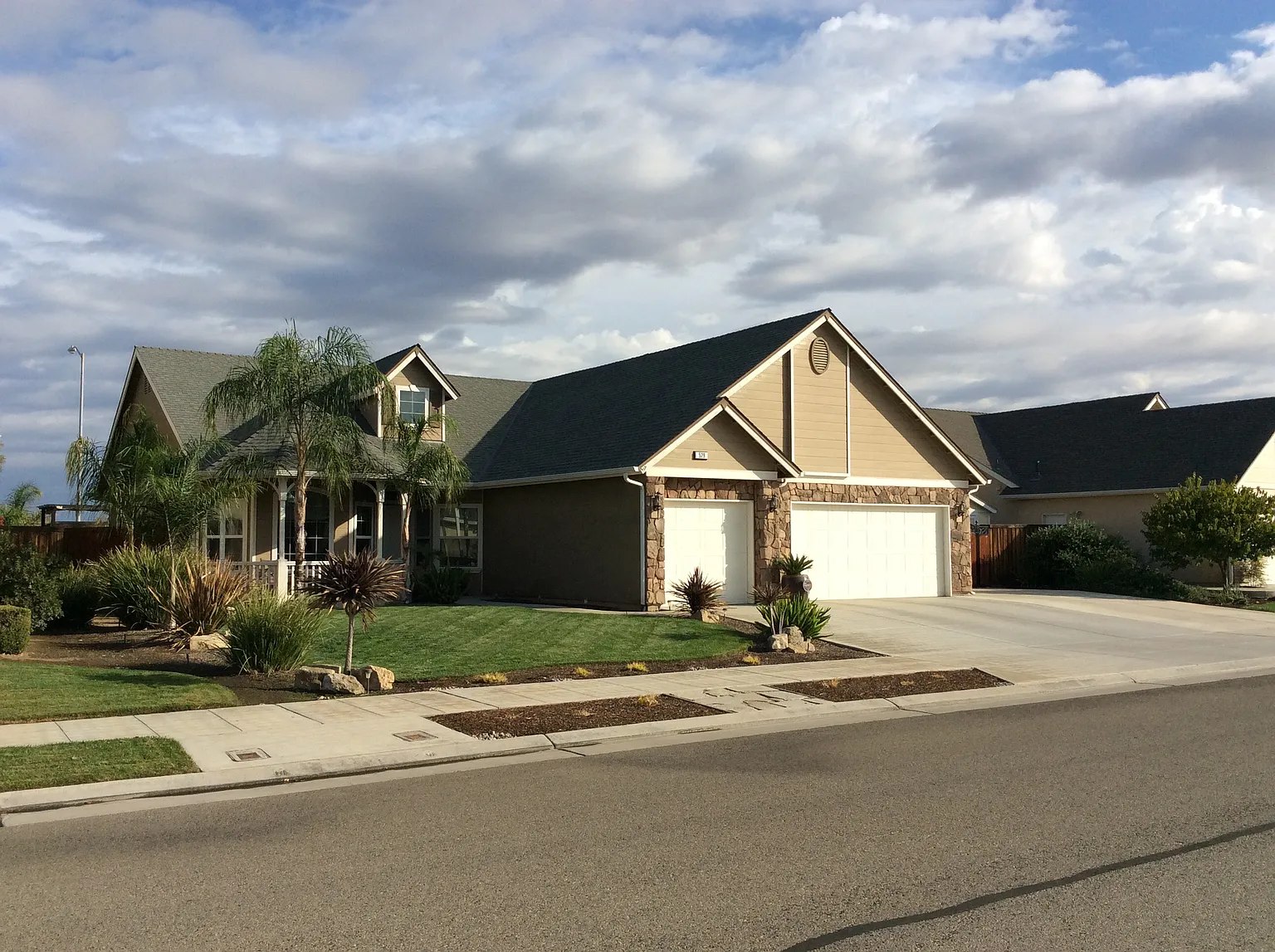 529 W Serena Ave photo 1