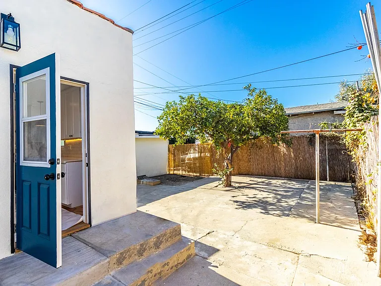 3949 Langford St — Photo 17