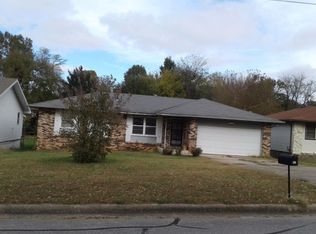 927 E Caravan St, Springfield, MO 65803