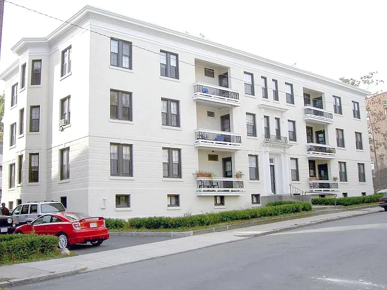 120 Glenville Ave #G — Photo 5