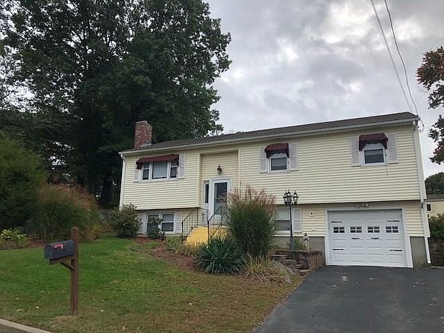 1st image of 19 Blossom Dr